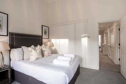 2 bedroom apartment to rent - Lexham Gardens, London