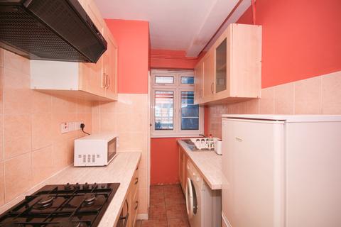 3 bedroom flat to rent - Druid Street, London SE1