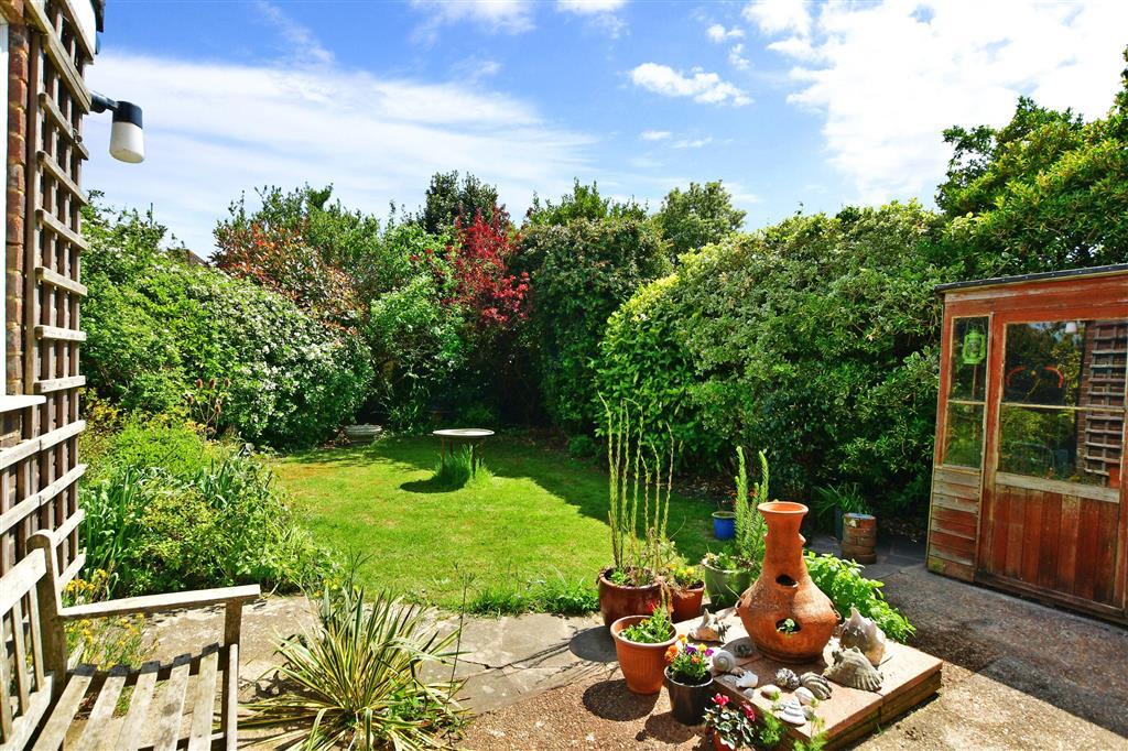 Mackie Avenue, Patcham, Brighton, East Sussex 3 bed detached house for