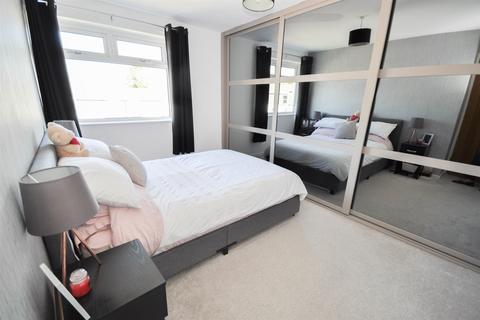 3 bedroom semi-detached house for sale - Marlesford Close, Moorside