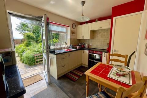 2 bedroom bungalow for sale, 40 Ffordd Pentre Mynach, Barmouth, LL42 1EN