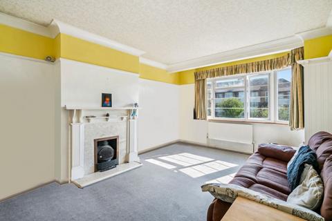2 bedroom flat to rent, Alexandra Avenue, Rayners Lane, Harrow, HA2