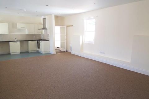 2 bedroom apartment to rent - Meadfoot Sea Road, Torquay