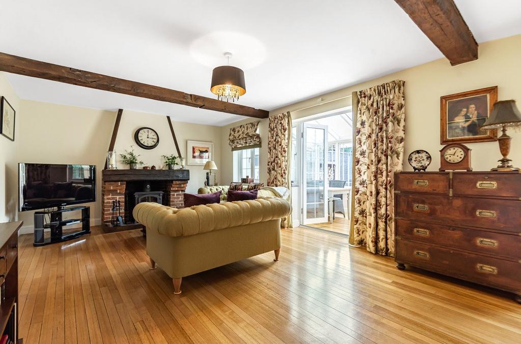 Cheapside Lane, Denham Village, Buckinghamshire, UB9 4 bed semi