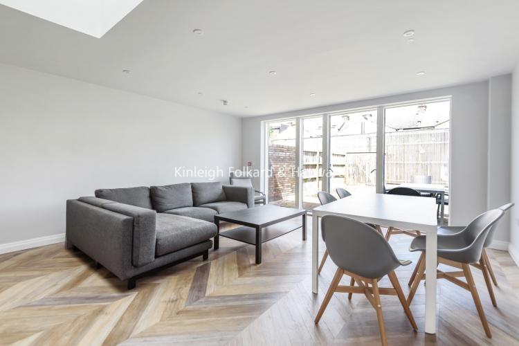 Crusoe Road Mitcham CR4 4 bed house £3,300 pcm (£762 pw)