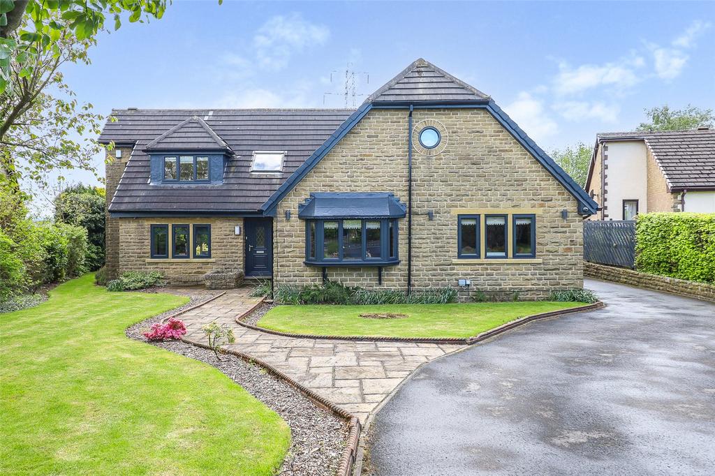 Moorhouse Drive, Birkenshaw, Bradford, West Yorkshire, BD11 4 bed detached house for sale £795,000