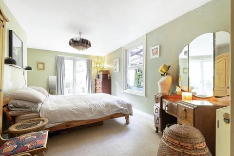 39a Trent Road, London, SW2 5BJ