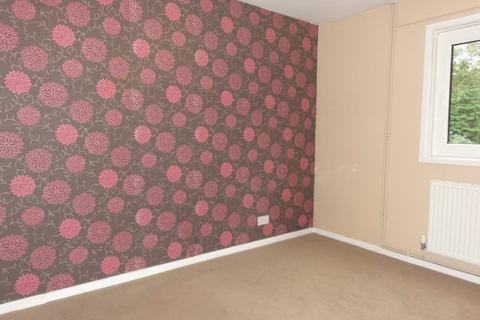 2 bedroom flat to rent, Great Holme Court, Thorplands, Northampton, NN3