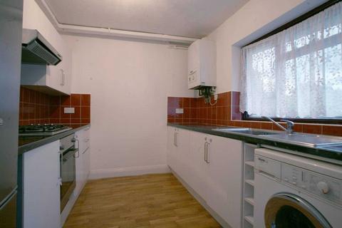 2 bedroom semi-detached house to rent, Higham Place, Walthamstow, E17