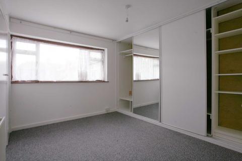 2 bedroom semi-detached house to rent, Higham Place, Walthamstow, E17