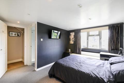 169 Birkbeck Road, Beckenham, BR3 4ST