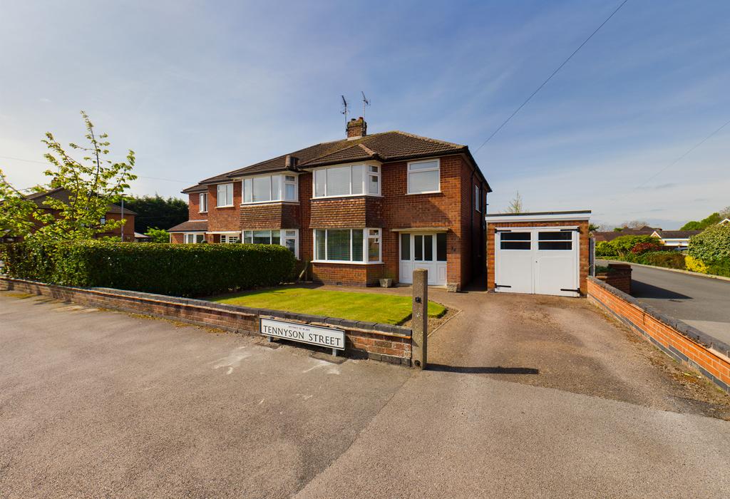 Tennyson Street, Narborough, Leicestershire 3 bed semidetached house