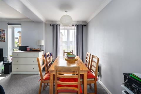 2 bedroom flat to rent - Windsor Hall, 13 Wesley Avenue, London, E16