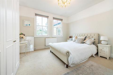 45a Victoria Avenue, Surbiton, KT6 5DN