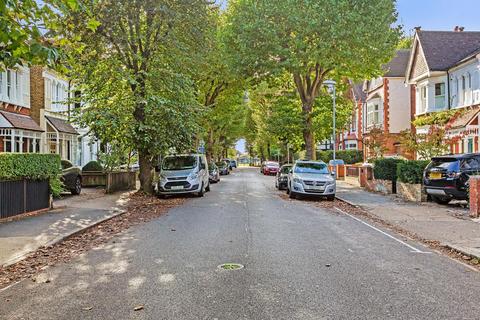 45a Victoria Avenue, Surbiton, KT6 5DN