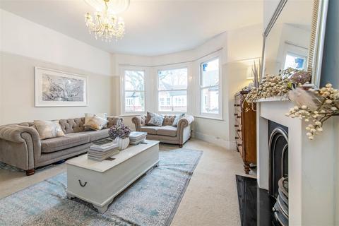 45a Victoria Avenue, Surbiton, KT6 5DN