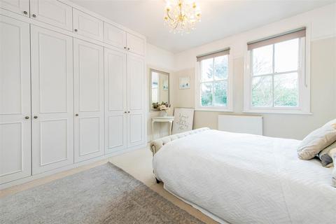 45a Victoria Avenue, Surbiton, KT6 5DN