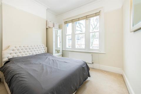 45a Victoria Avenue, Surbiton, KT6 5DN