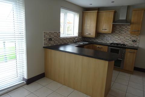 3 bedroom terraced house to rent, Brackenridge, Shotton