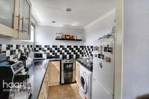 25a Cowdray Close, Luton, LU2 8QS