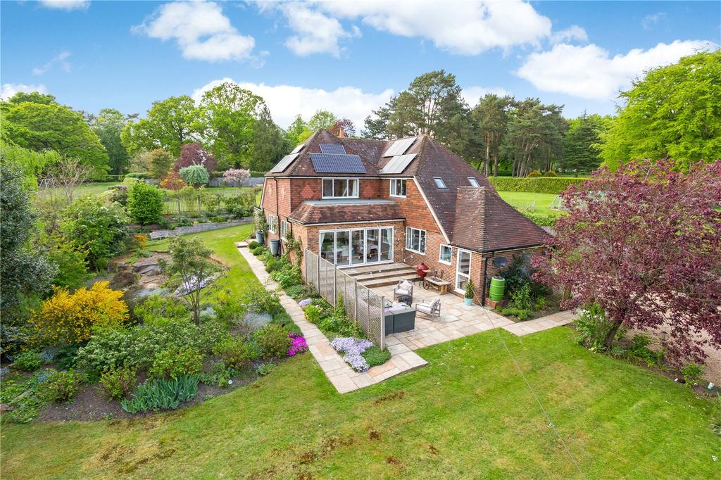 The Drive, Maresfield Park, Uckfield, East Sussex, TN22 5 bed detached