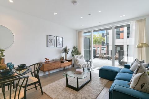 2 bedroom apartment for sale, Chiswick Green, London, W4