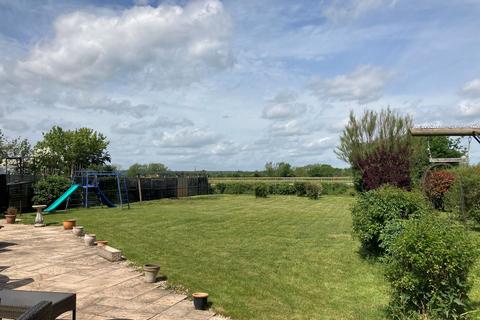 2 Cleeve Road, Marlcliff, Alcester, B50 4NR