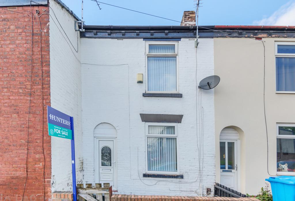 Pendlebury Road, Swinton, Manchester 2 bed terraced house £750 pcm (£