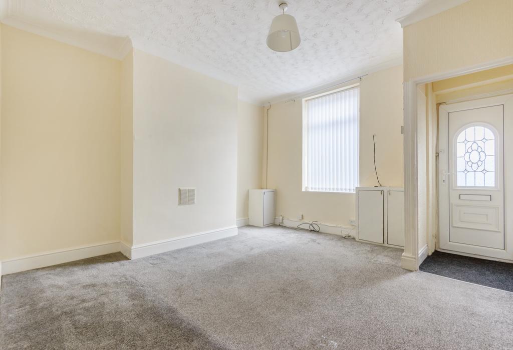 Pendlebury Road, Swinton, Manchester 2 bed terraced house £750 pcm (£