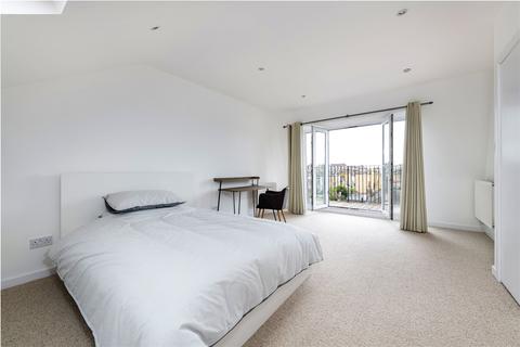 3 bedroom apartment for sale - Battersea Rise, SW11