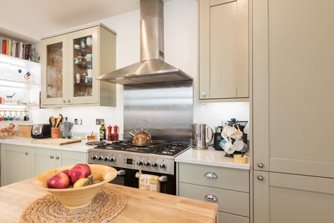 95 Twickenham Road, London, E11 4BN
