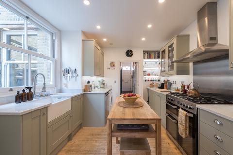 95 Twickenham Road, London, E11 4BN