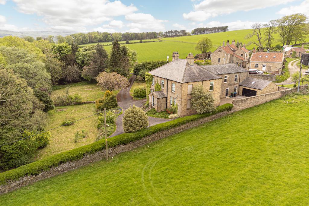 Hollinside Hall, Hollinside, Lanchester, County Durham DH7 5 bed