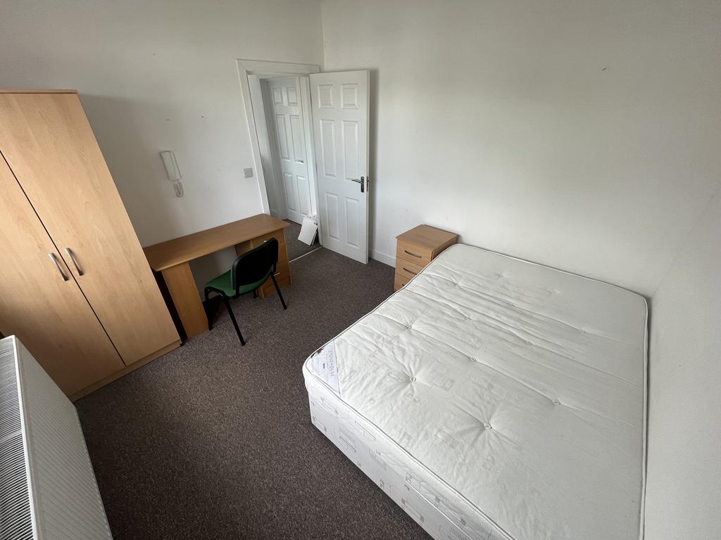 Oxford Road Rm 6, Cowley, Oxford 1 bed property to rent £725 pcm (£
