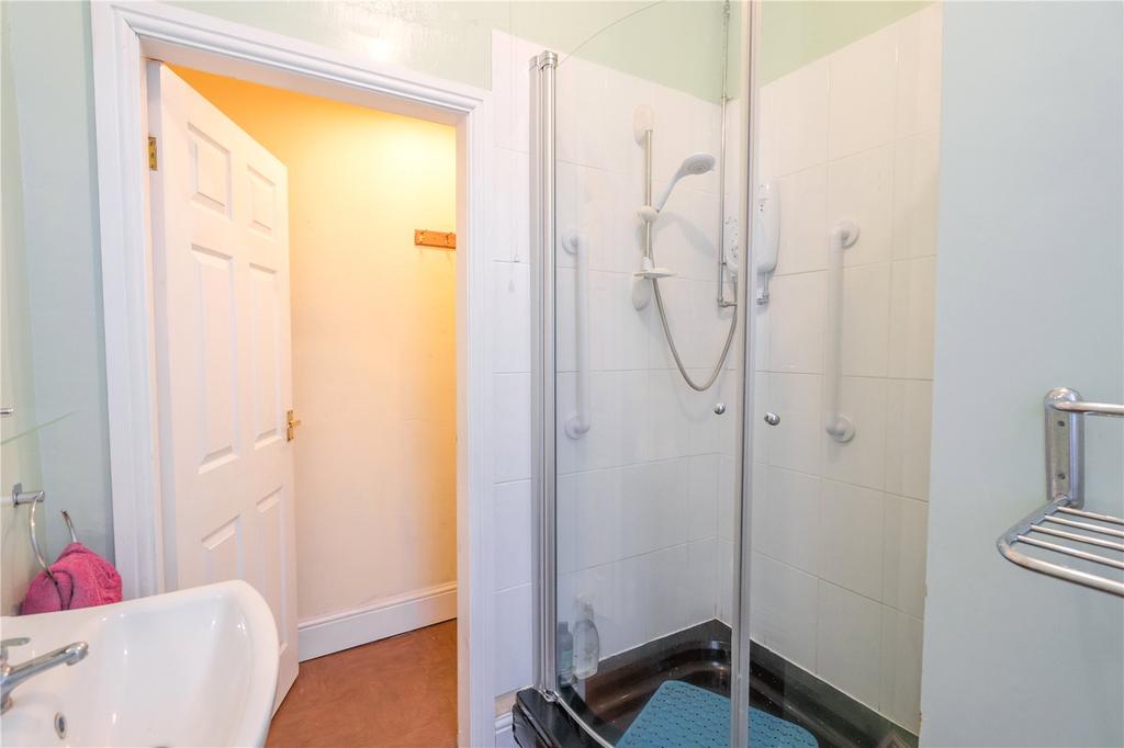 Shower Room (2)