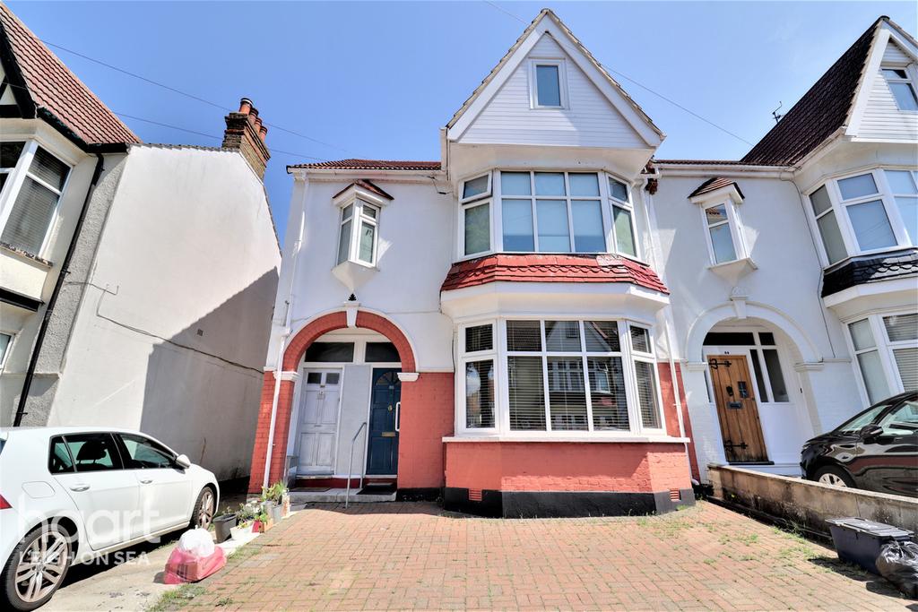 Leighton Avenue, LeighOnSea 2 bed £325,000