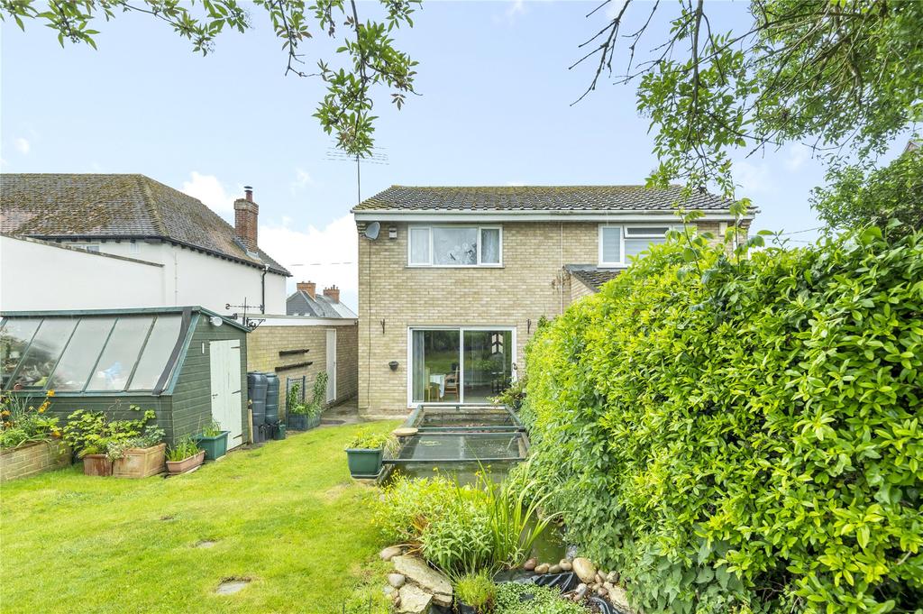 Close Road, Pavenham, Bedfordshire, MK43 2 bed semidetached house for