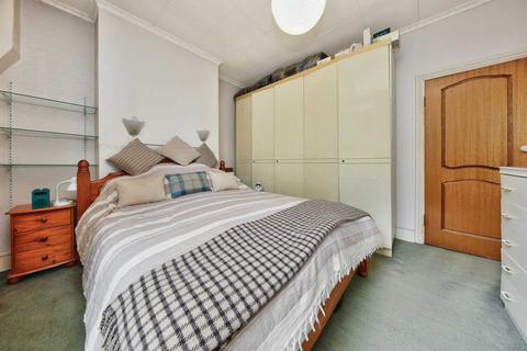 42a Farmer Road, London, E10 5DL