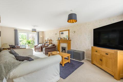 55 Cherry Tree Way, Witney, OX28 1AQ