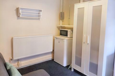 1 bedroom in a house share to rent - Raleigh Street, Nottingham NG7