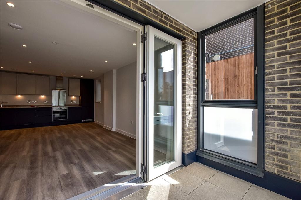 St Johns Road, Watford, WD17 2 bed apartment for sale £175,000