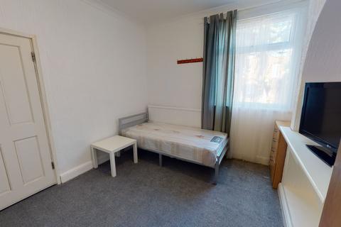 5 bedroom house share to rent - Sirdar Rd