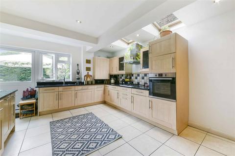 4 bedroom detached house for sale, Robin Hood Lane, Kingston Vale