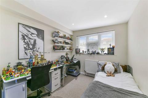 63 Robin Hood Lane, London, SW15 3PX