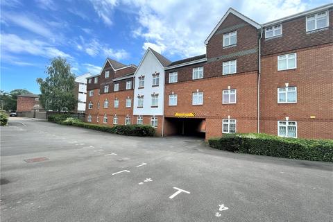 2 bedroom apartment to rent, Silchester Court, Ashford, TW15