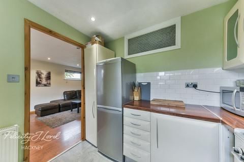 90 Edmeston Close, London, E9 5TL
