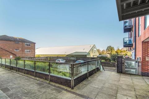 2 bedroom apartment to rent, Slough,  Berkshire,  SL1