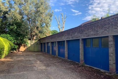 undefined, GARAGE - THAMES DITTON