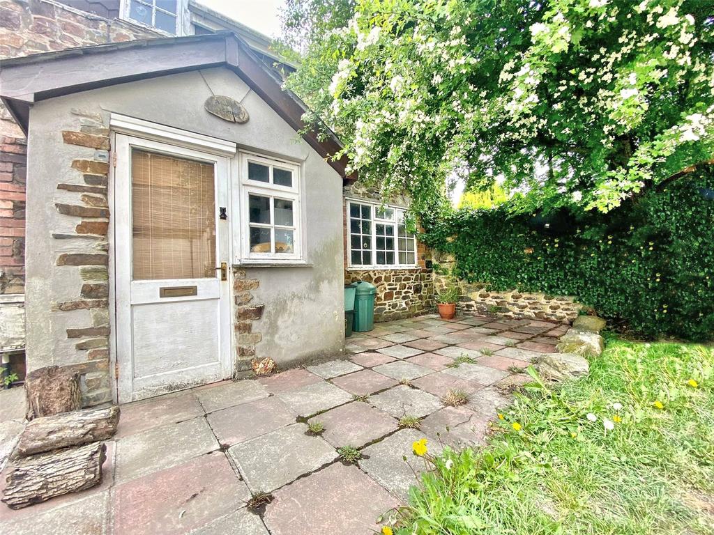 Northfield Road, Okehampton 1 bed semidetached house £118,000