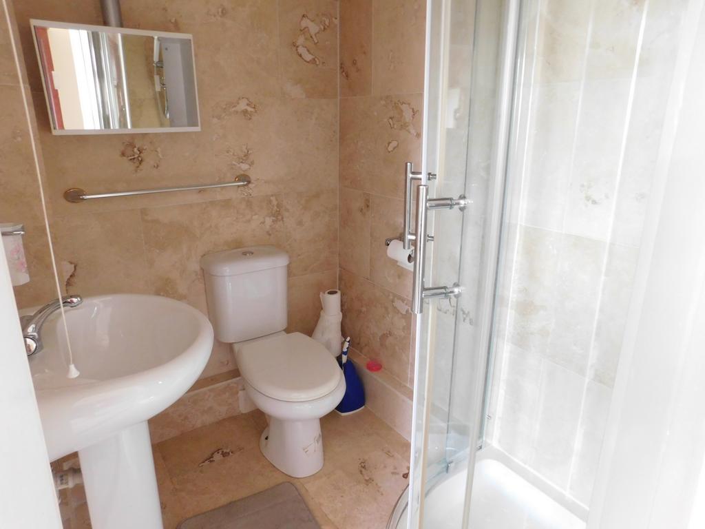 Bed 2 En-Suite